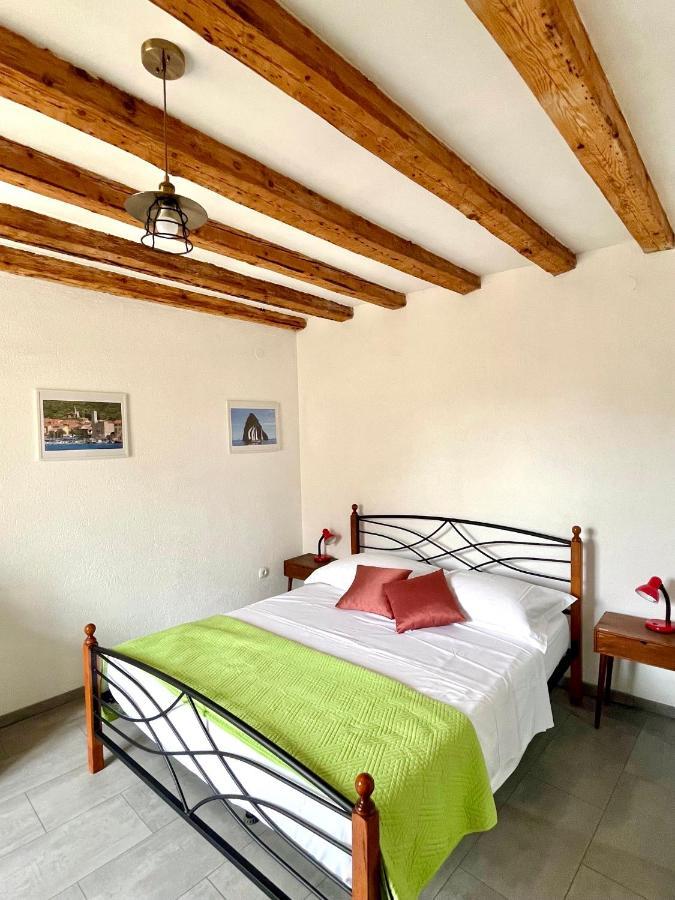 Val Comeza Hotel Komiza Luaran gambar
